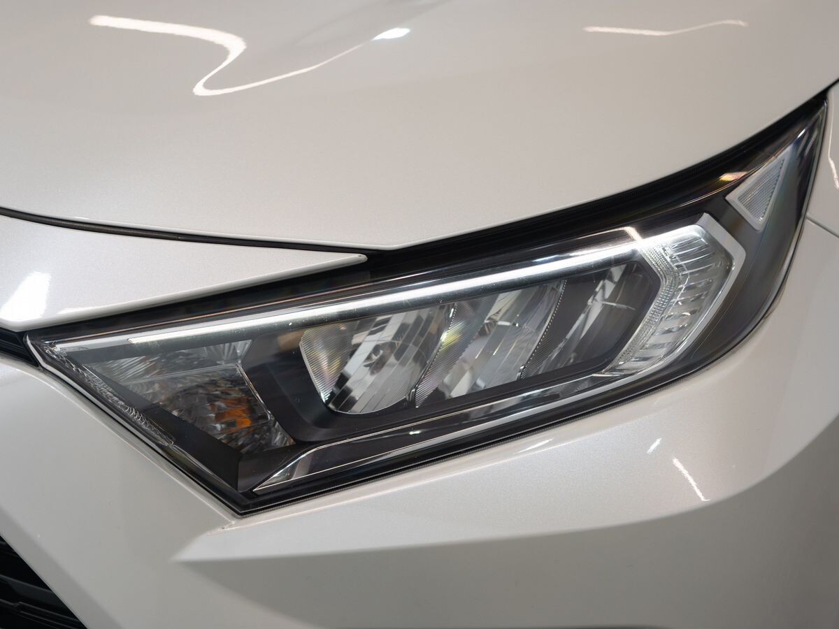 Toyota RAV4 2020 - фото автомобиля