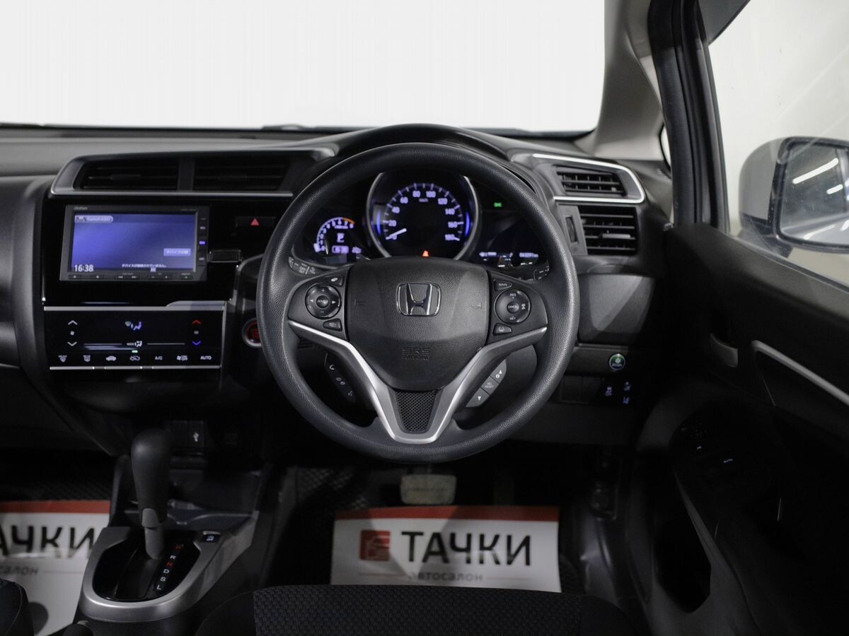 Honda Fit 2018 - фото автомобиля