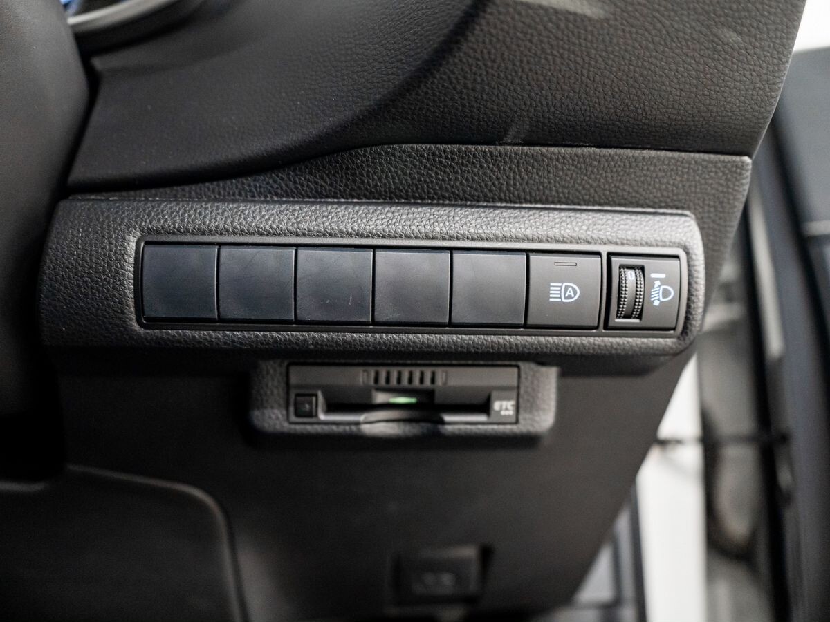 Toyota Corolla 2019 - фото автомобиля