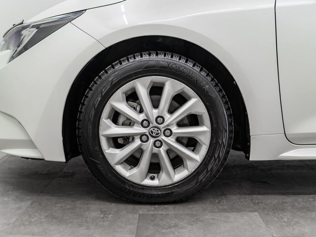 Toyota Corolla 2019 - фото автомобиля