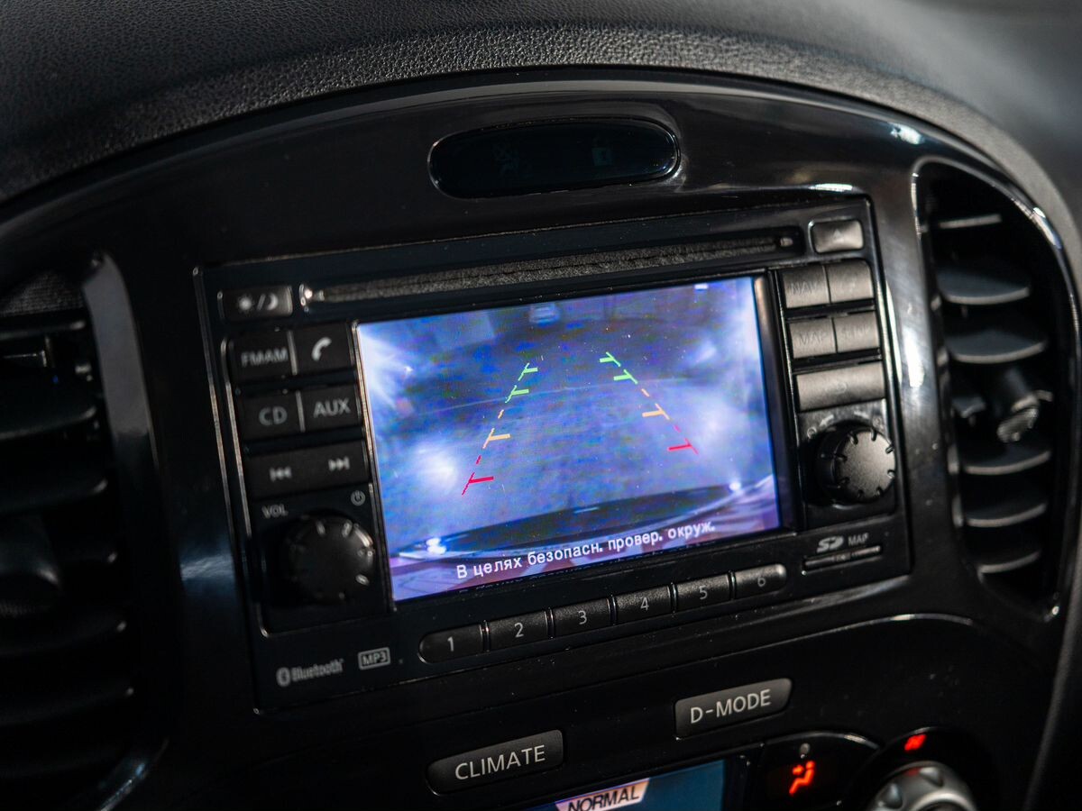 Nissan Juke 2012 - фото автомобиля