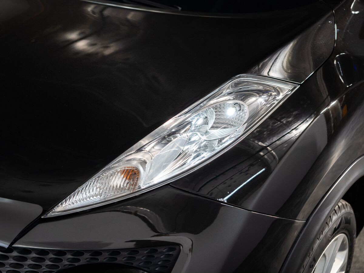 Nissan Juke 2012 - фото автомобиля