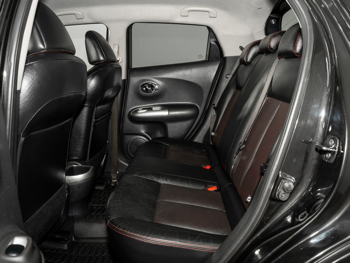 Nissan Juke 2012 - фото автомобиля