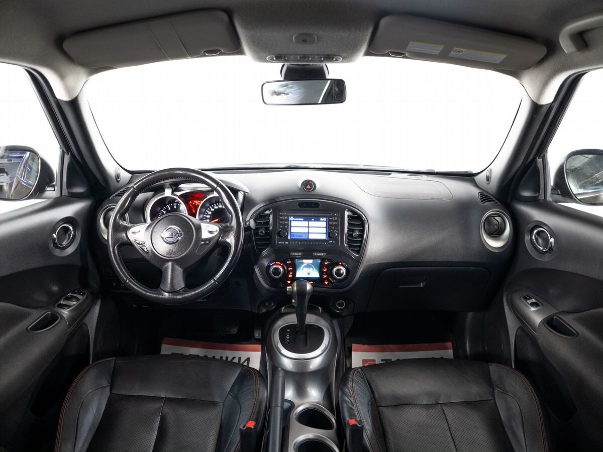 Nissan Juke 2012 - фото автомобиля