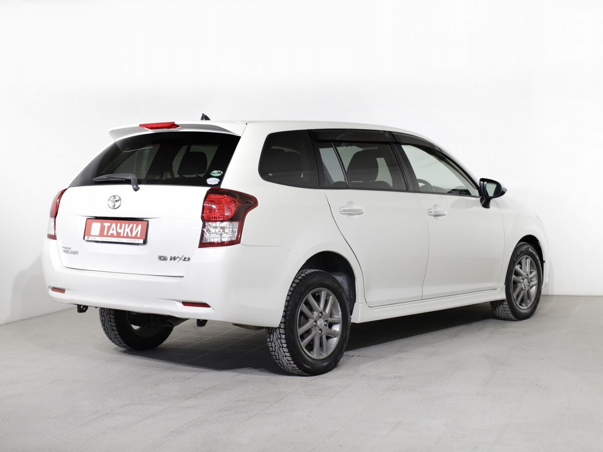 Toyota Corolla 2013 - фото автомобиля