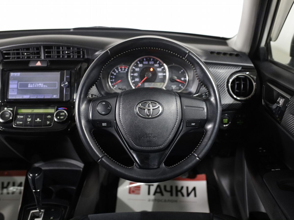 Toyota Corolla 2013 - фото автомобиля