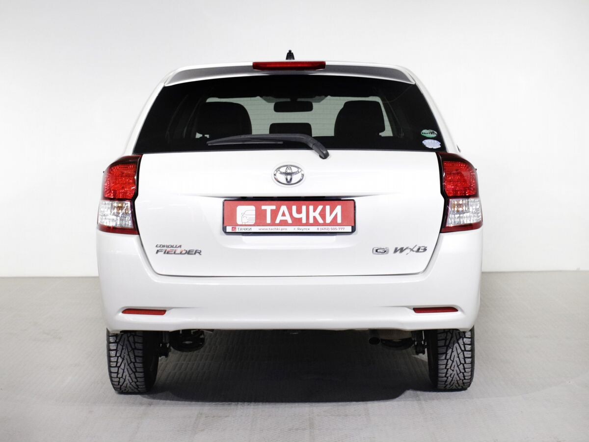 Toyota Corolla 2013 - фото автомобиля