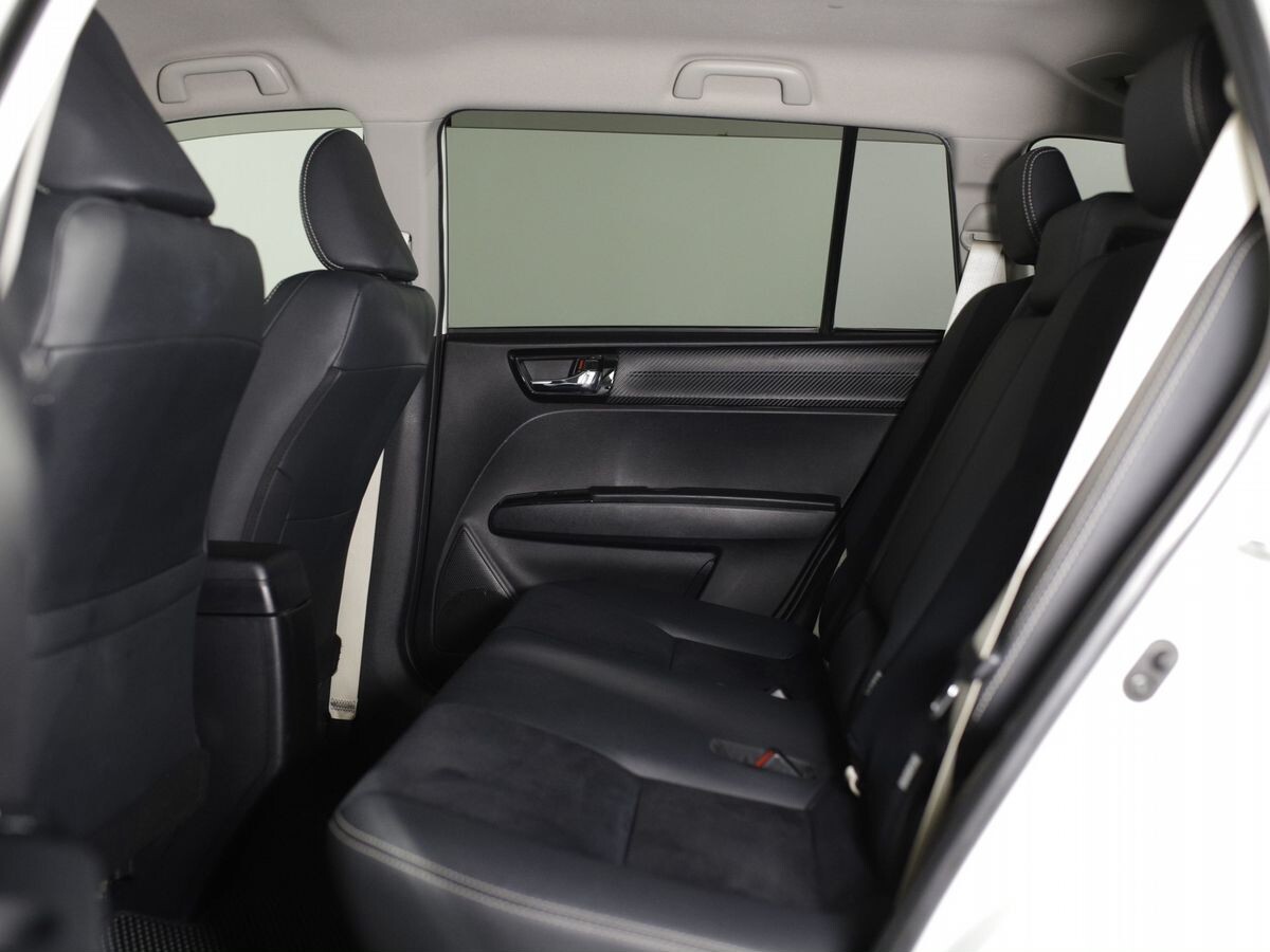 Toyota Corolla 2013 - фото автомобиля