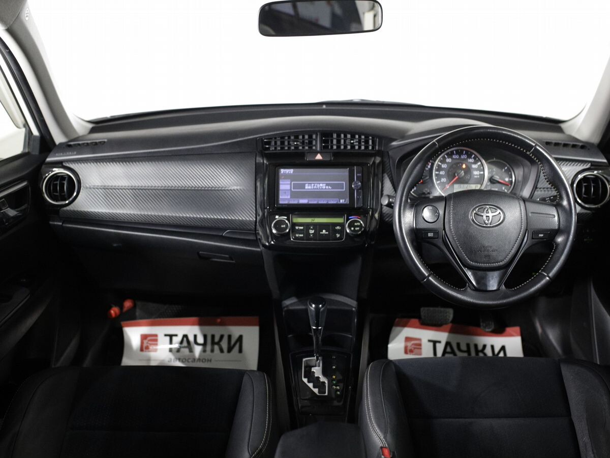 Toyota Corolla 2013 - фото автомобиля