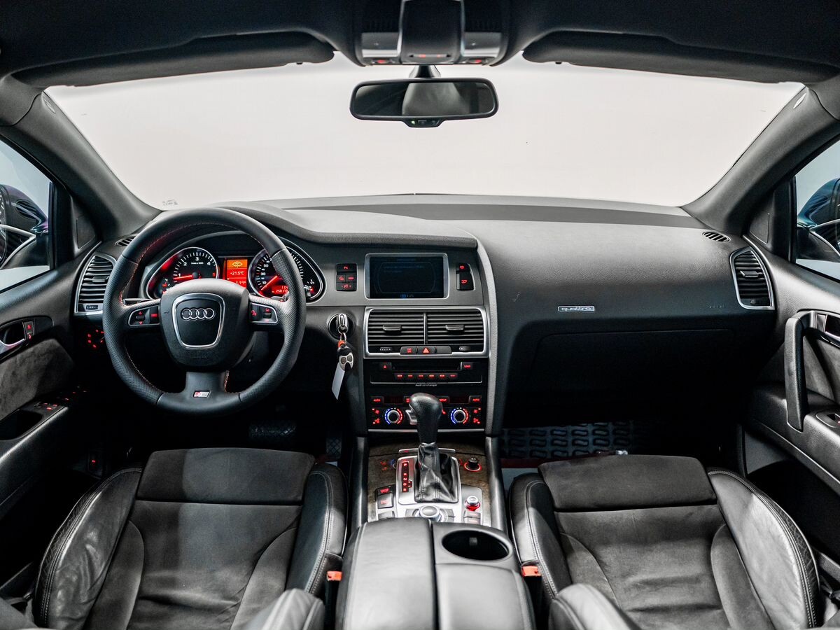 Audi Q7 2008 - фото автомобиля