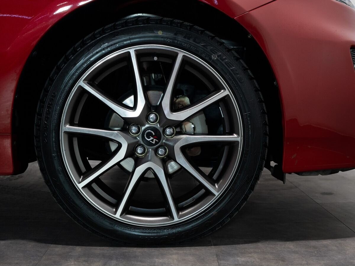 Toyota Prius 2014 - фото автомобиля