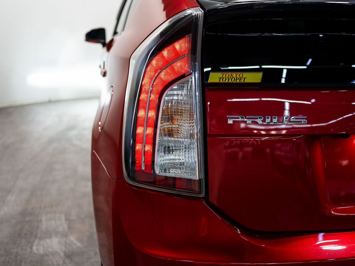 Toyota Prius 2014 - фото автомобиля