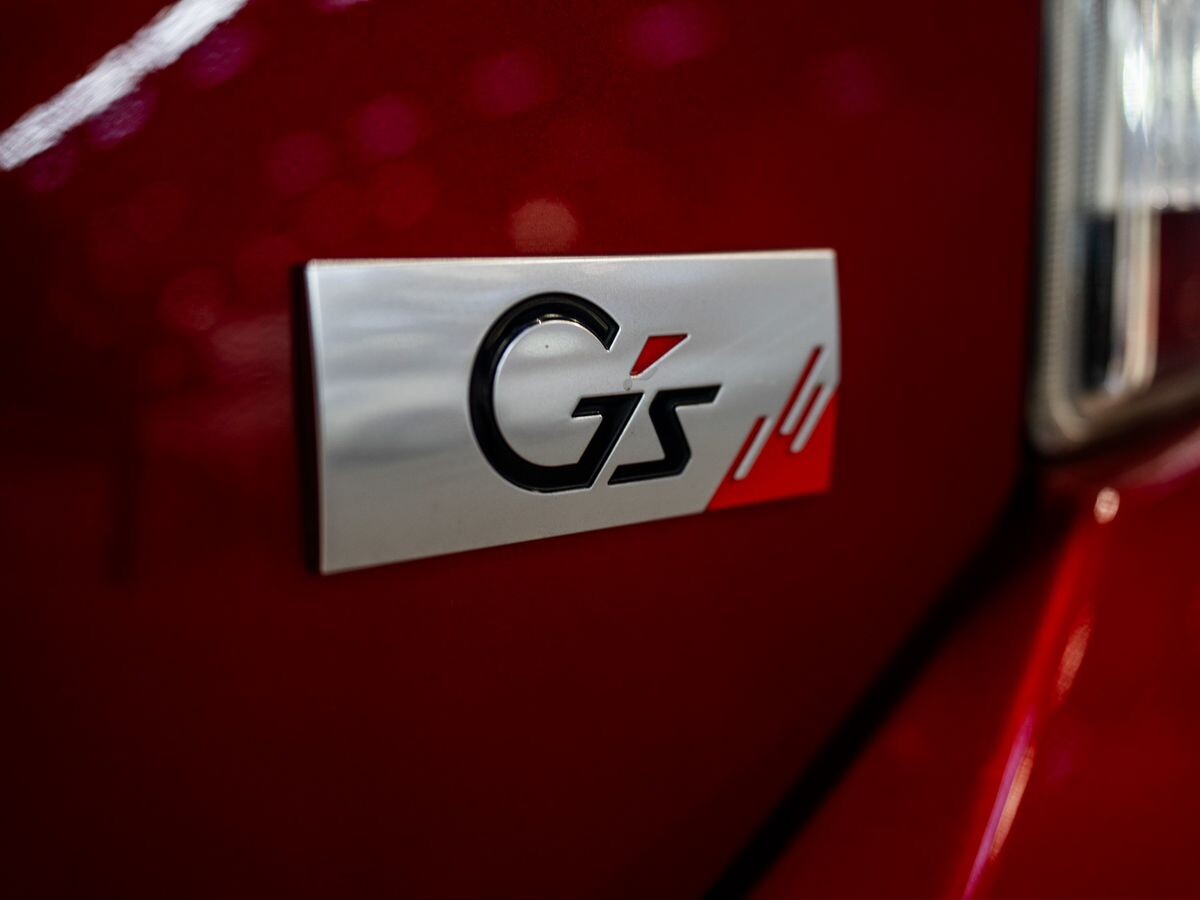 Toyota Prius 2014 - фото автомобиля