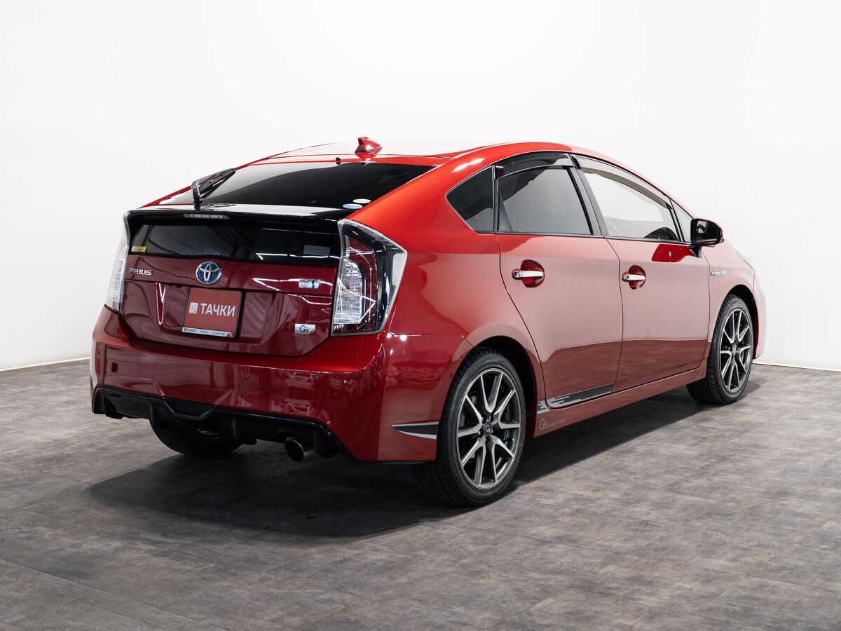 Toyota Prius 2014 - фото автомобиля