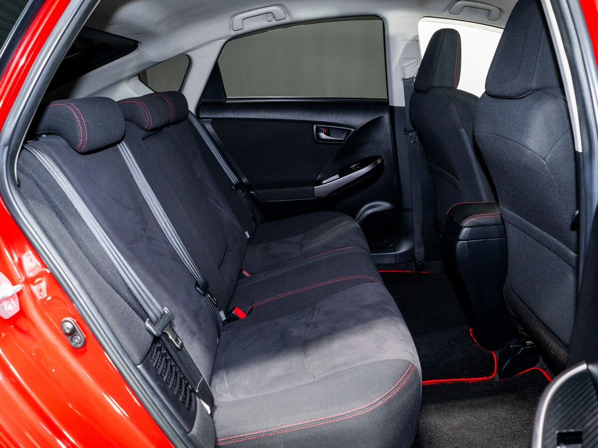 Toyota Prius 2014 - фото автомобиля