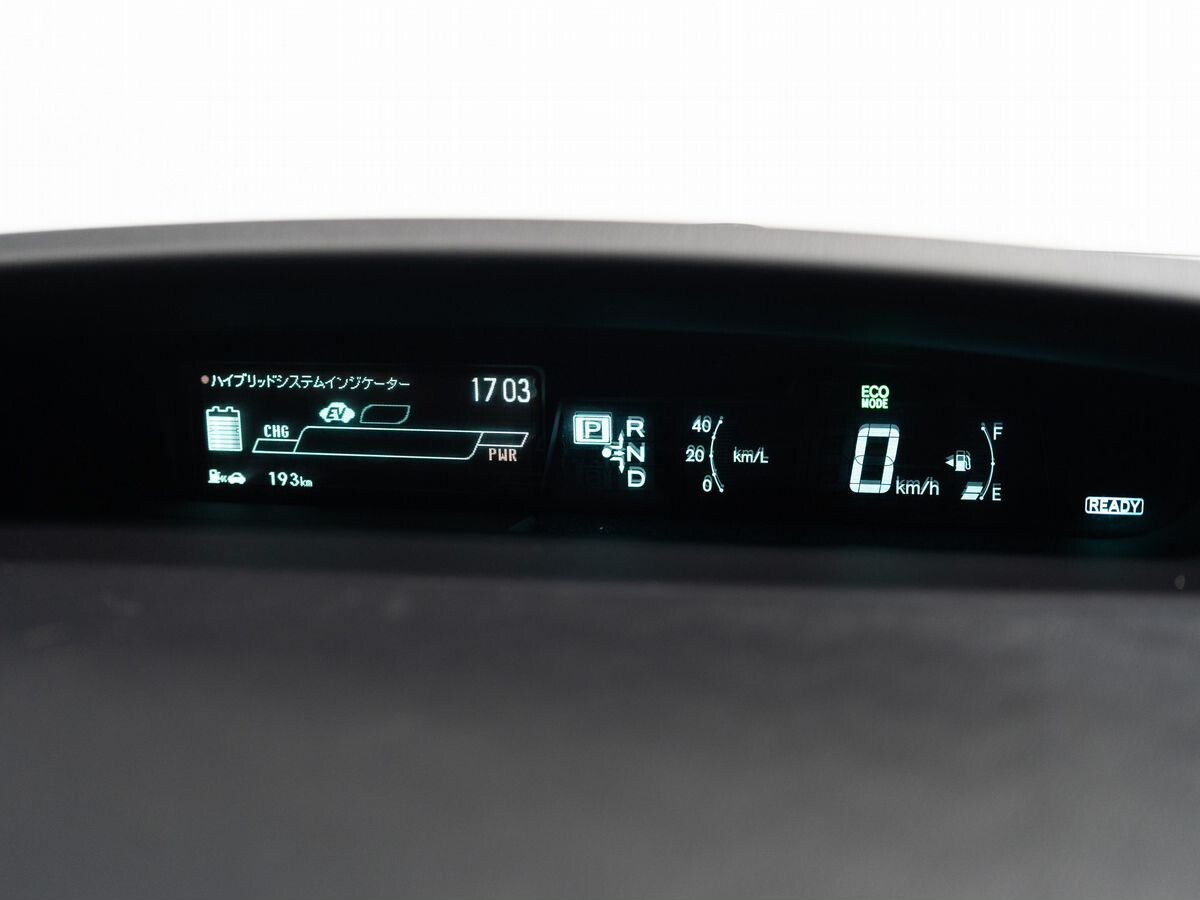 Toyota Prius 2014 - фото автомобиля