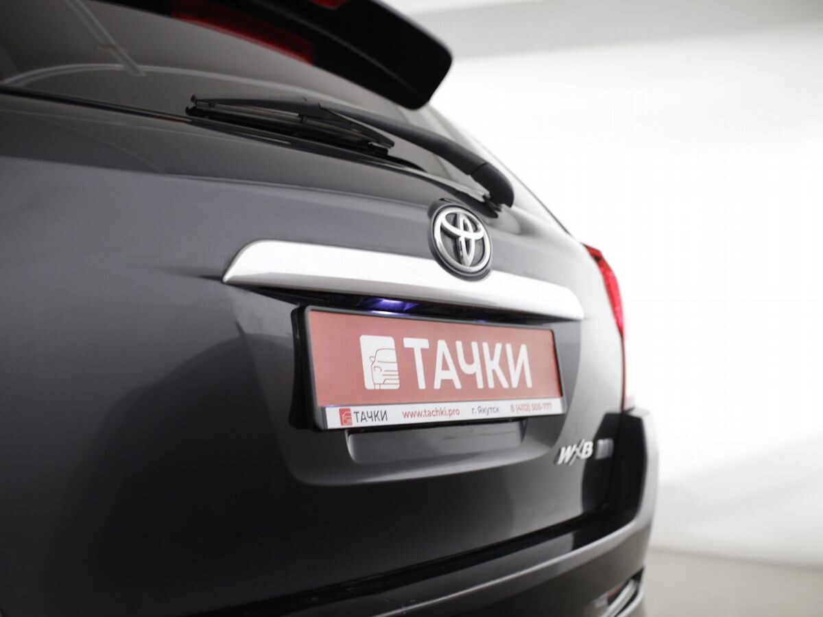 Toyota Corolla 2014 - фото автомобиля