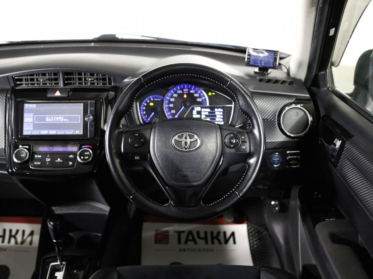 Toyota Corolla 2014 - фото автомобиля