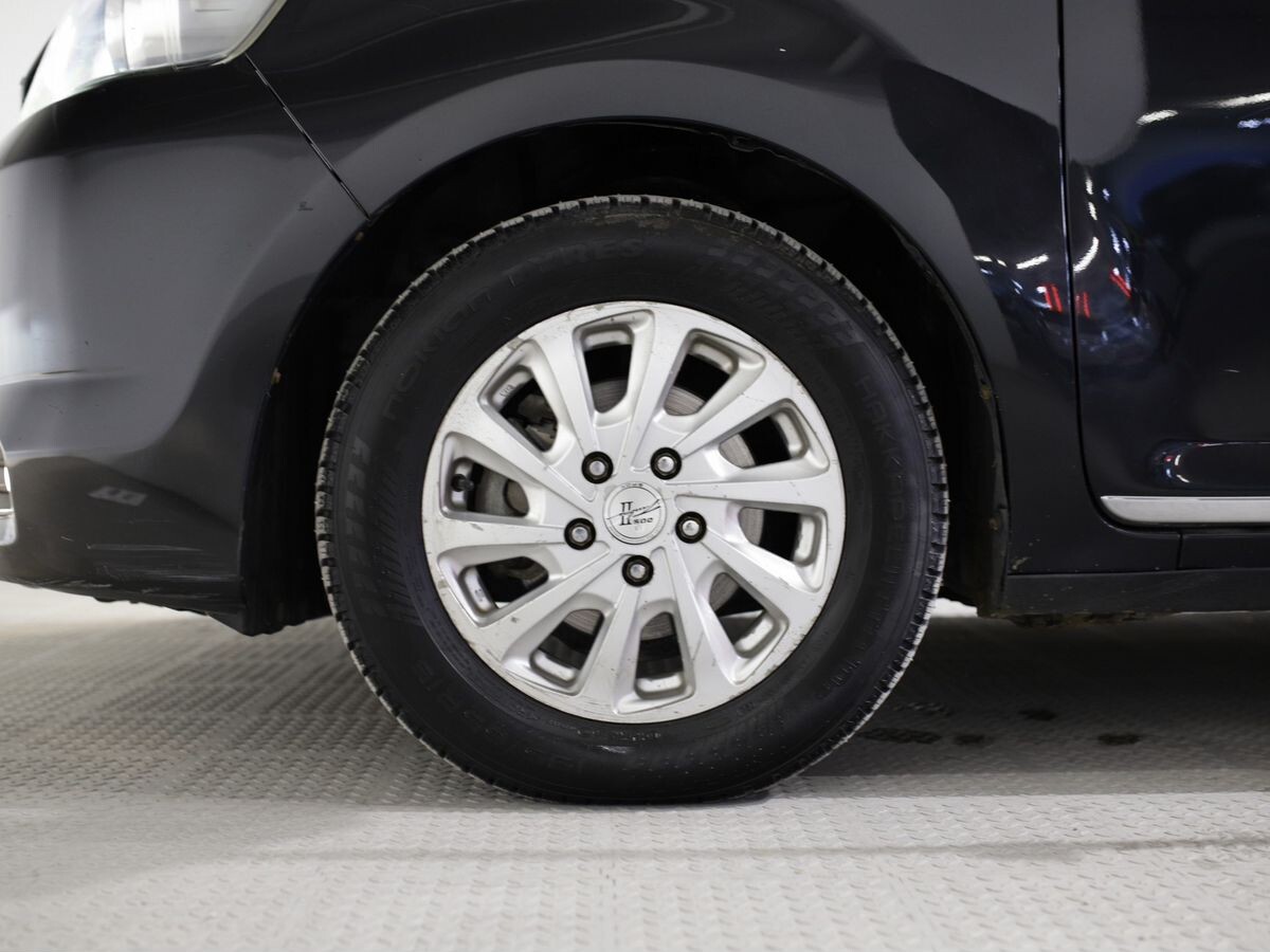 Toyota Corolla Rumion 2010 - фото автомобиля