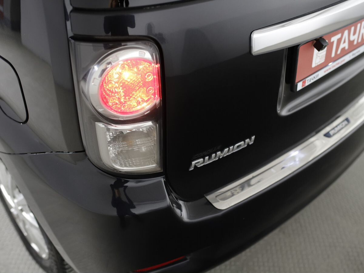 Toyota Corolla Rumion 2010 - фото автомобиля