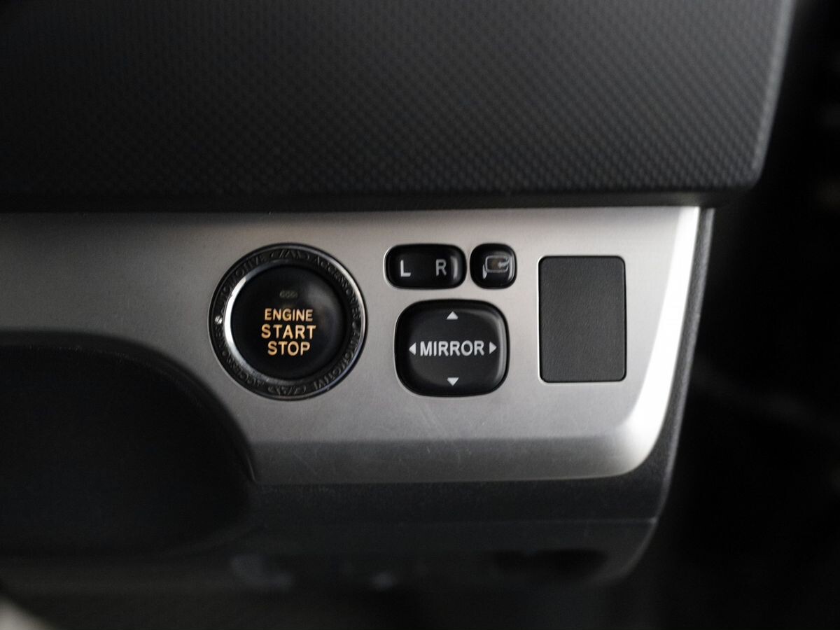 Toyota Corolla Rumion 2010 - фото автомобиля