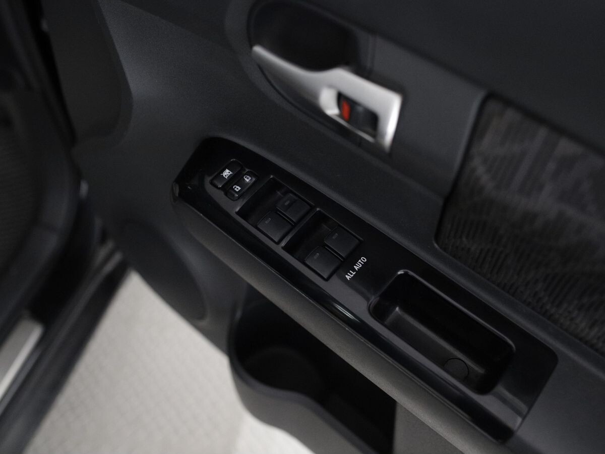 Toyota Corolla Rumion 2010 - фото автомобиля