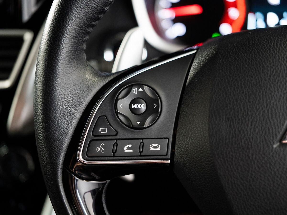 Mitsubishi Eclipse Cross 2018 - фото автомобиля