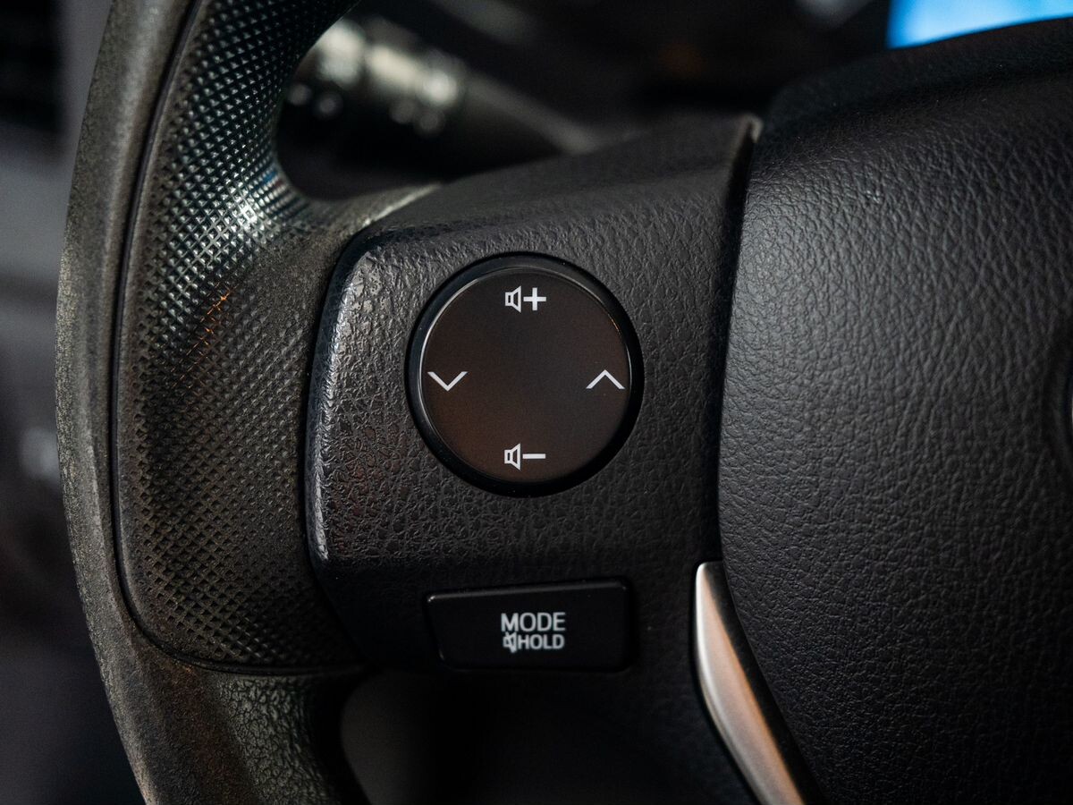 Toyota Corolla 2013 - фото автомобиля