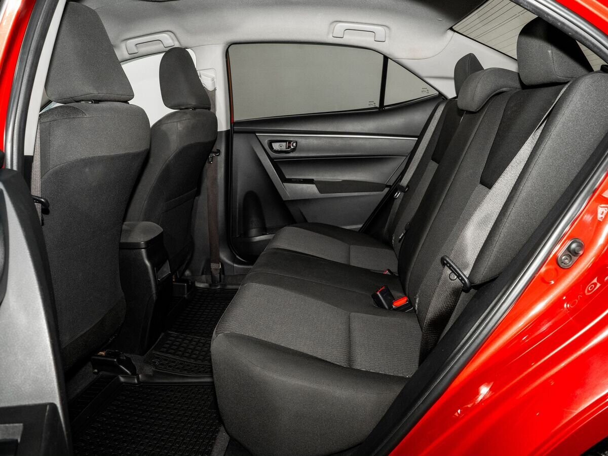 Toyota Corolla 2013 - фото автомобиля