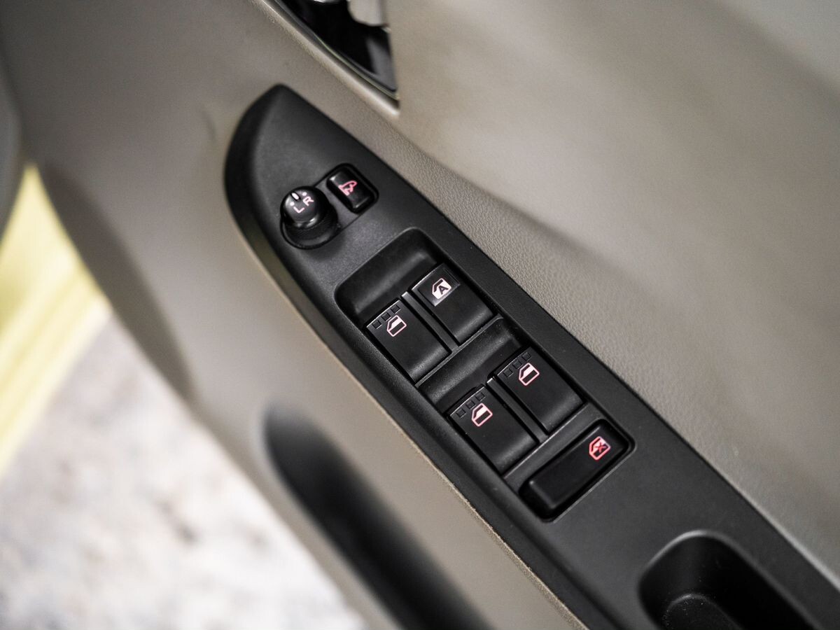 Daihatsu Mira e:S 2015 - фото автомобиля