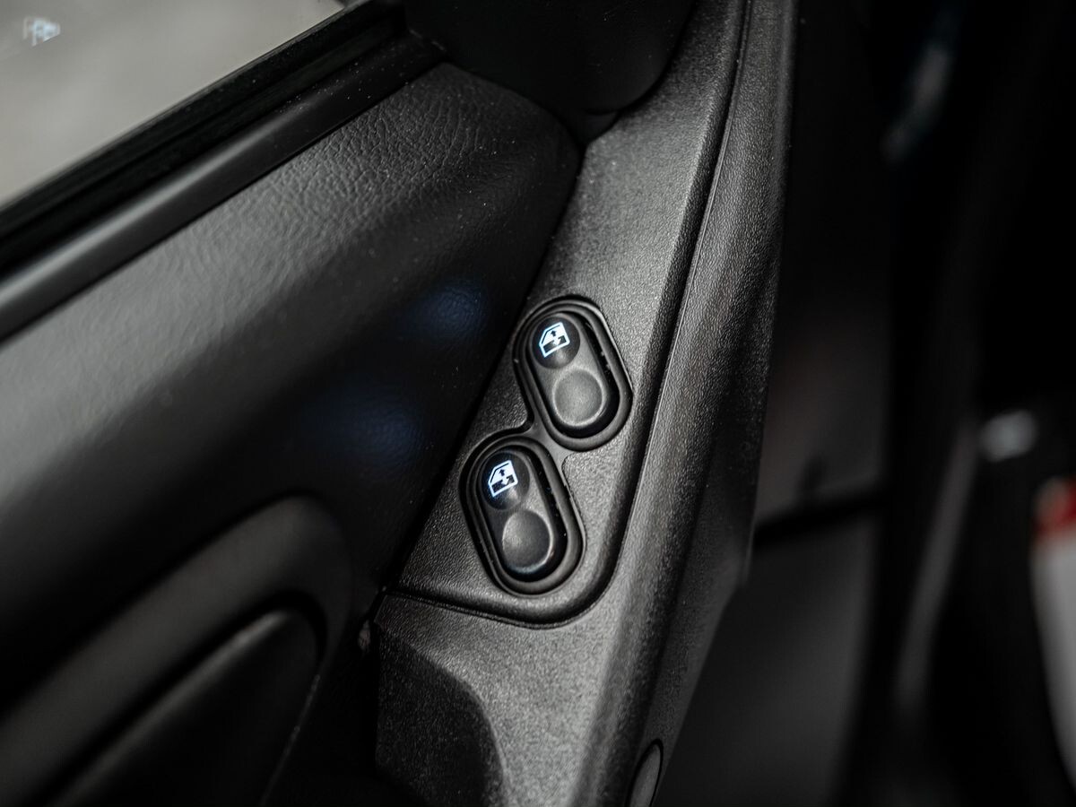 Лада Нива Тревел 2022 - фото автомобиля