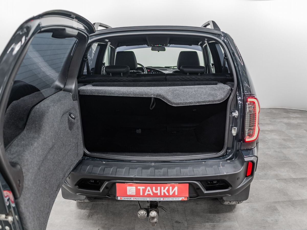 Лада Нива Тревел 2022 - фото автомобиля