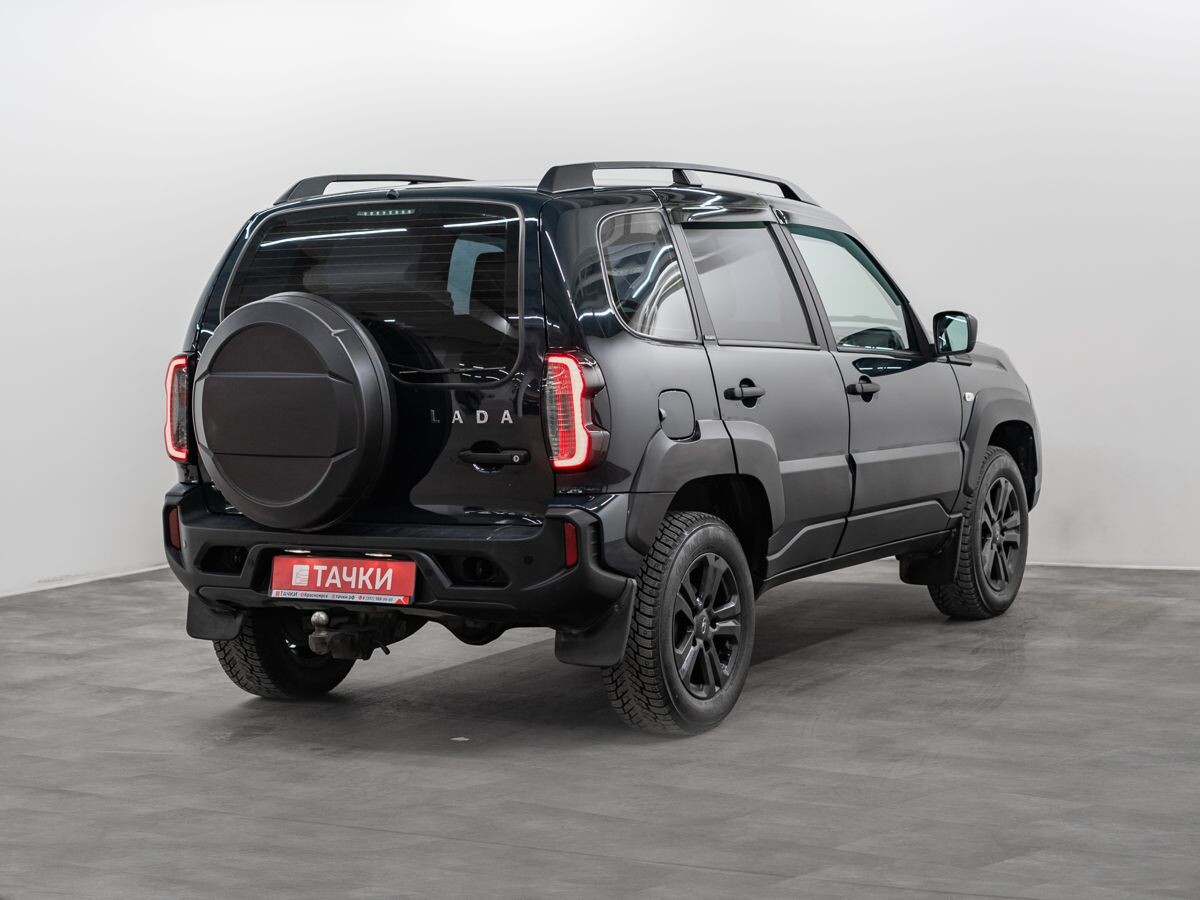 Лада Нива Тревел 2022 - фото автомобиля