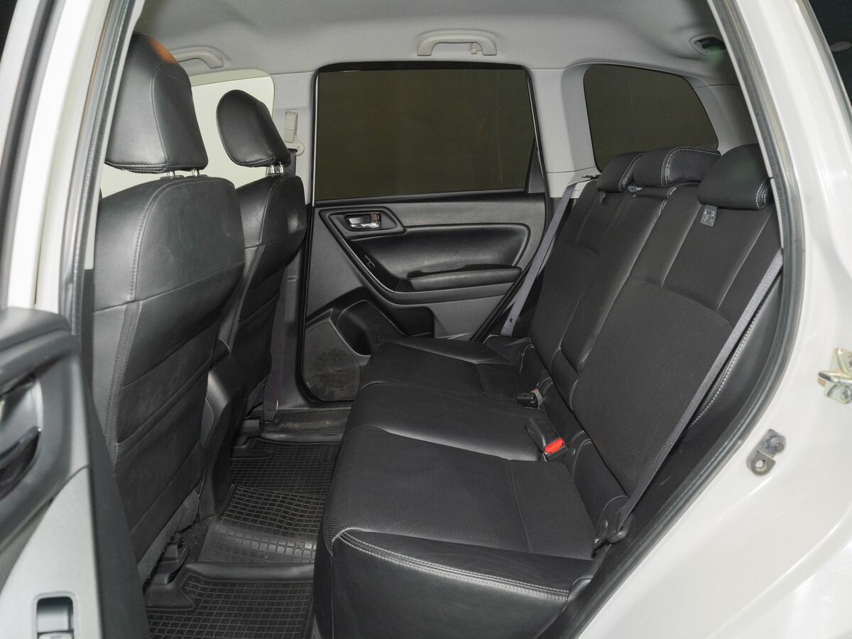 Subaru Forester 2014 - фото автомобиля