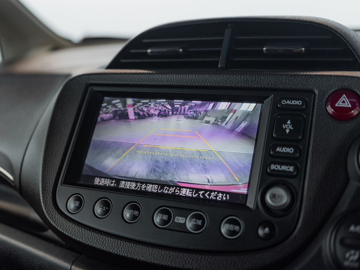 Honda Fit Shuttle 2012 - фото автомобиля