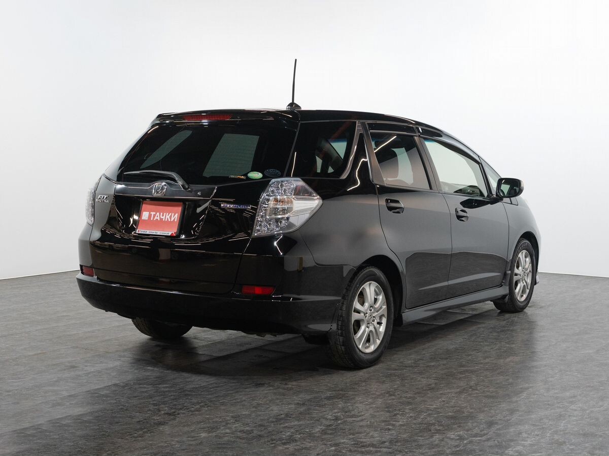 Honda Fit Shuttle 2012 - фото автомобиля