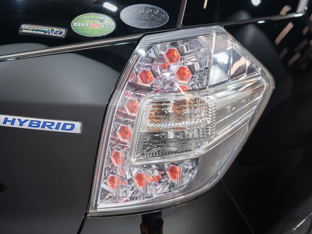 Honda Fit Shuttle 2012 - фото автомобиля