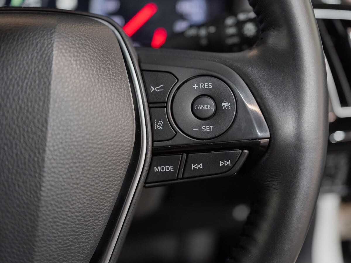 Toyota Crown 2018 - фото автомобиля