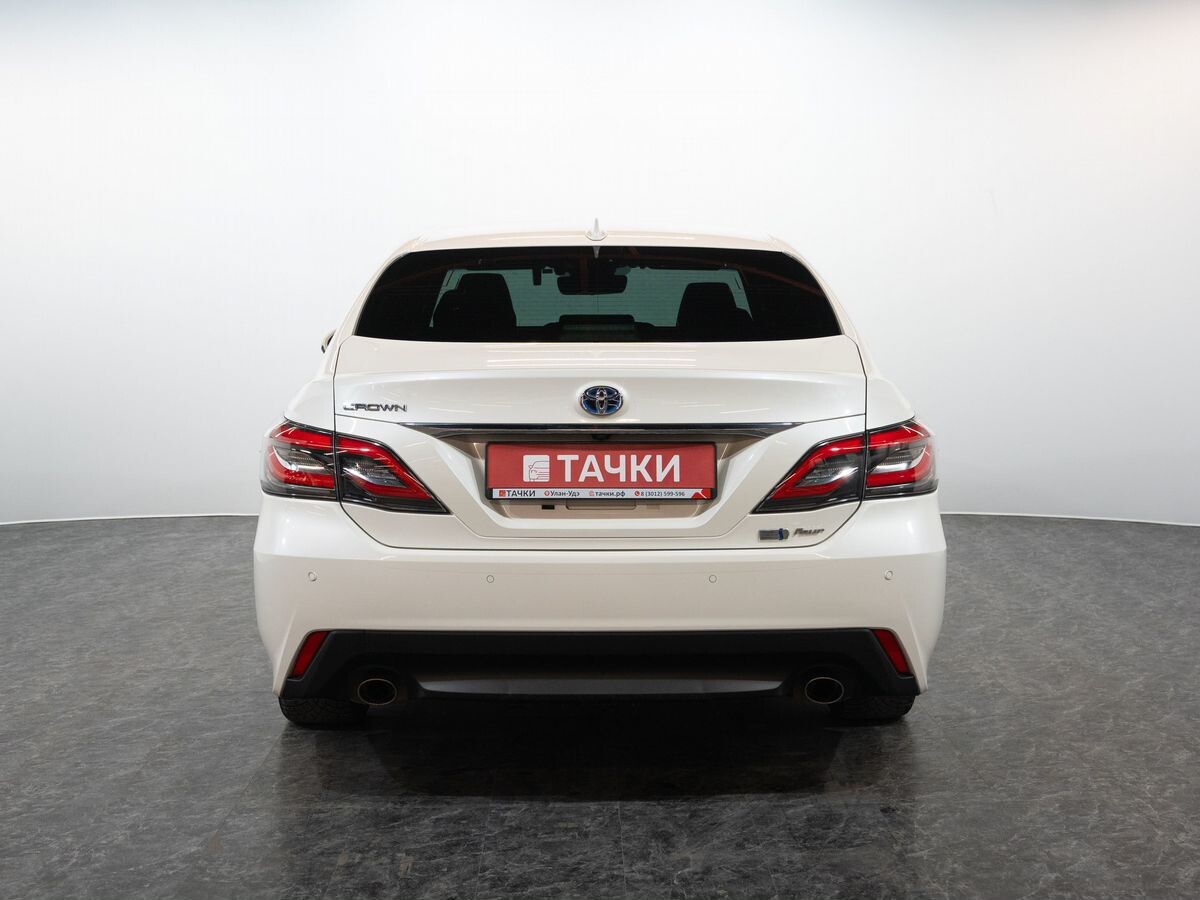Toyota Crown 2018 - фото автомобиля