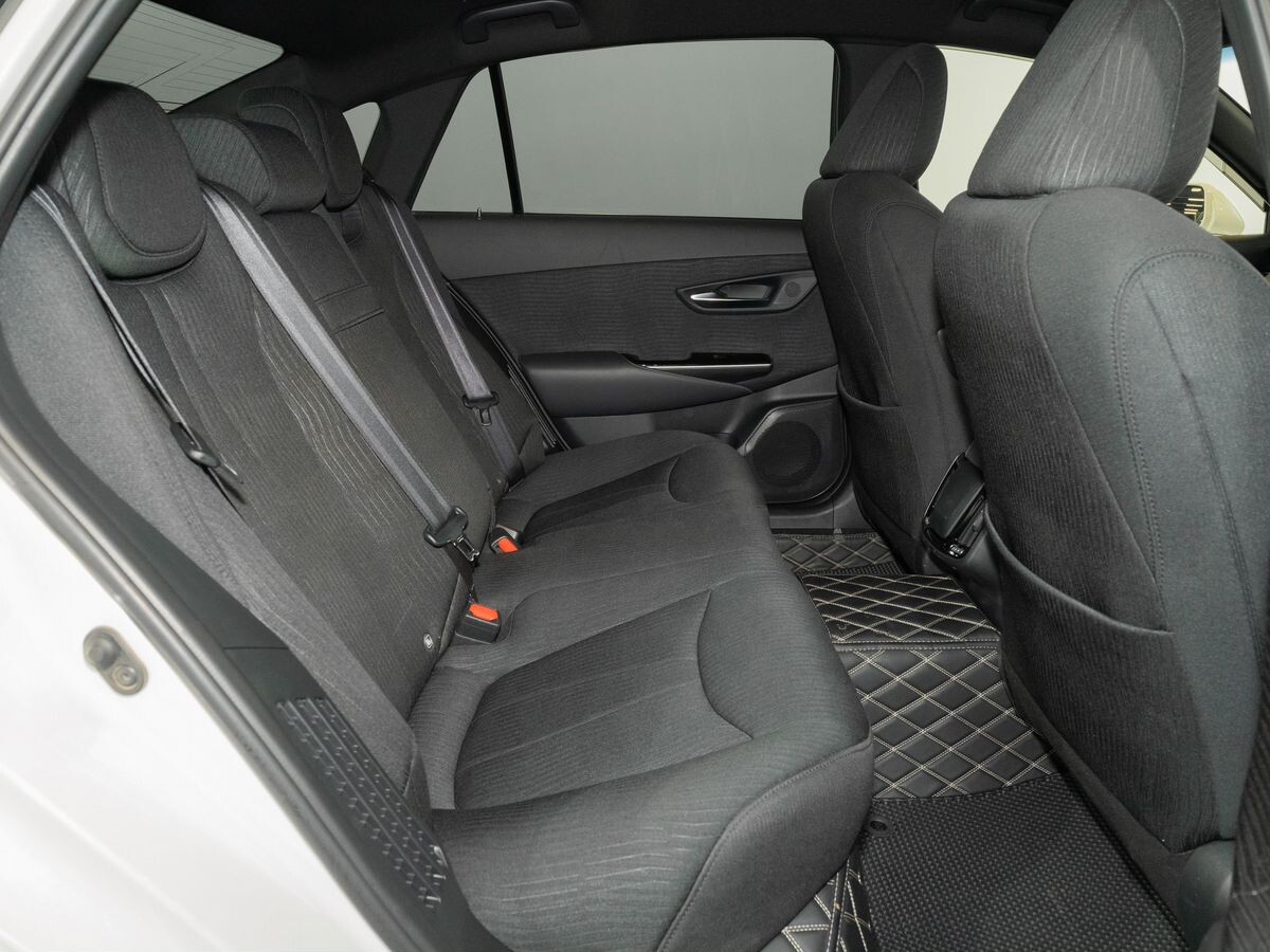 Toyota Crown 2018 - фото автомобиля