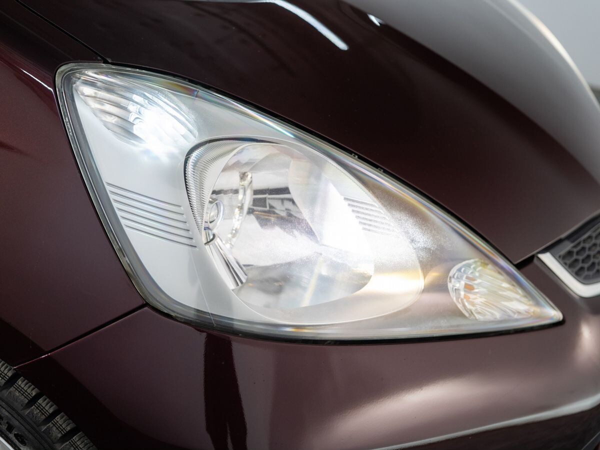 Honda Fit 2010 - фото автомобиля