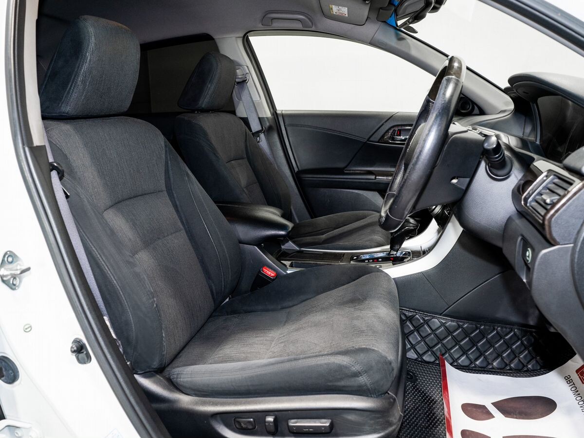 Honda Accord 2013 - фото автомобиля