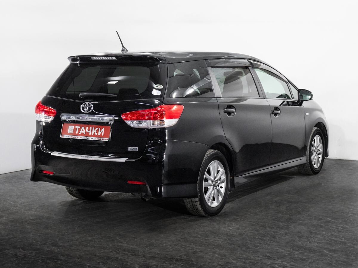 Toyota Wish 2010 - фото автомобиля