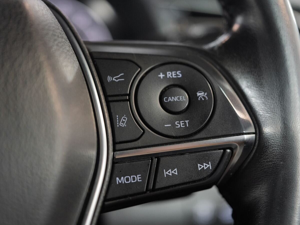 Toyota Camry 2018 - фото автомобиля