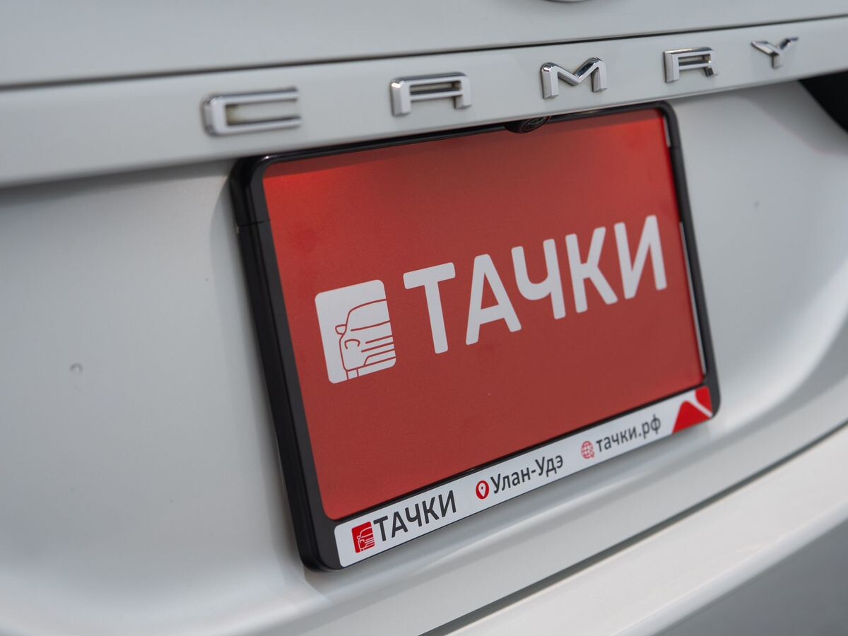 Toyota Camry 2018 - фото автомобиля