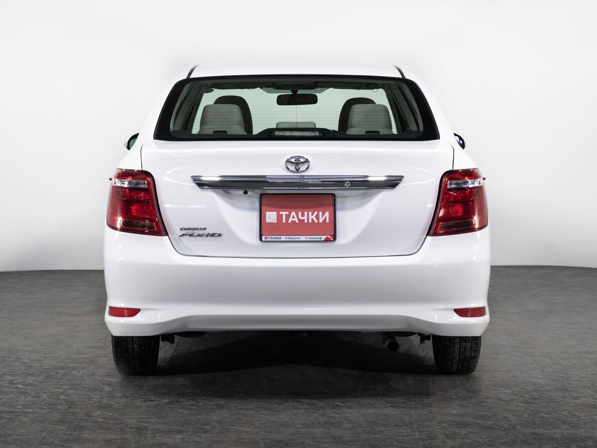 Toyota Corolla Axio 2017 - фото автомобиля