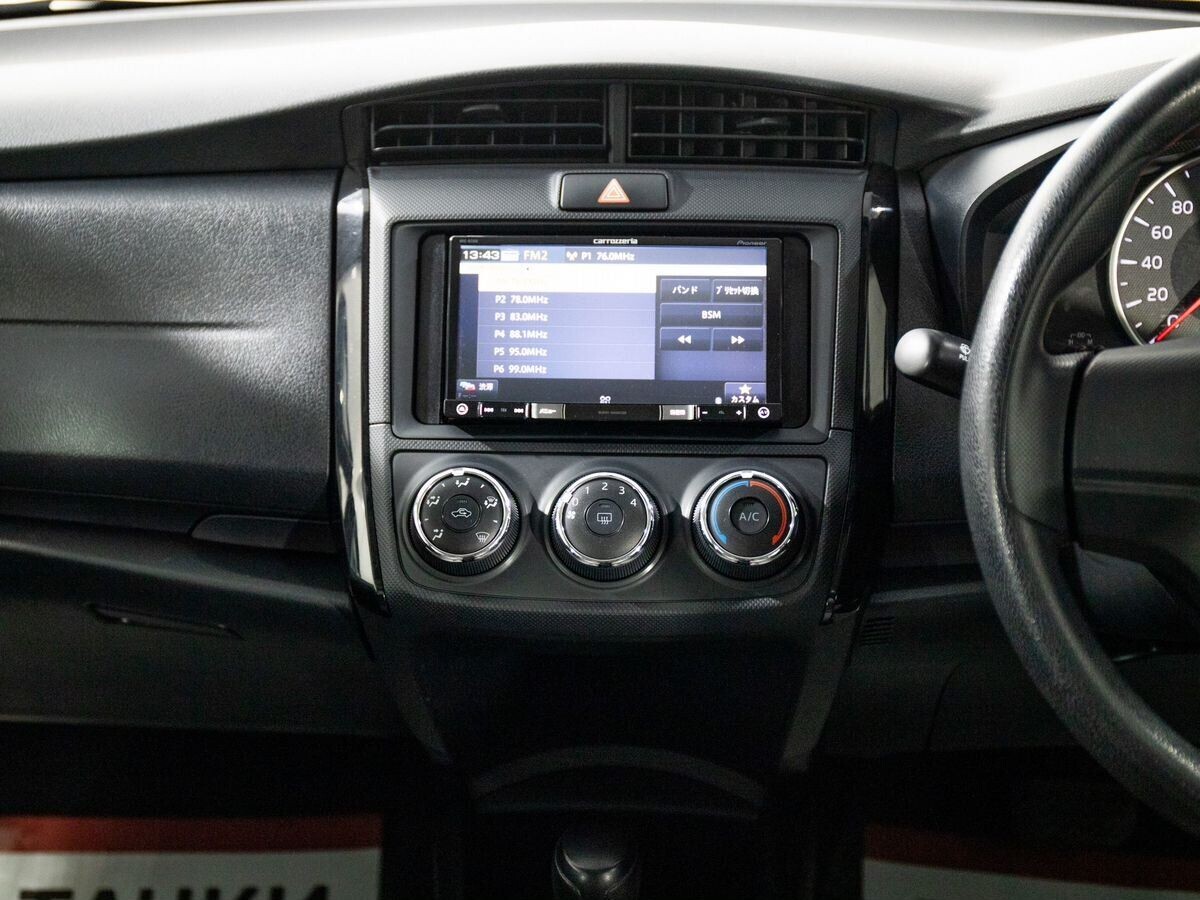 Toyota Corolla Axio 2017 - фото автомобиля