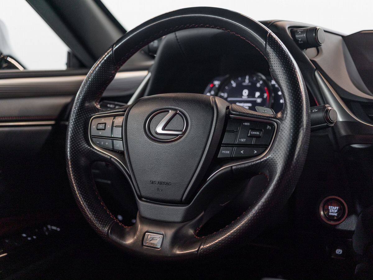 Lexus ES250 2021 - фото автомобиля