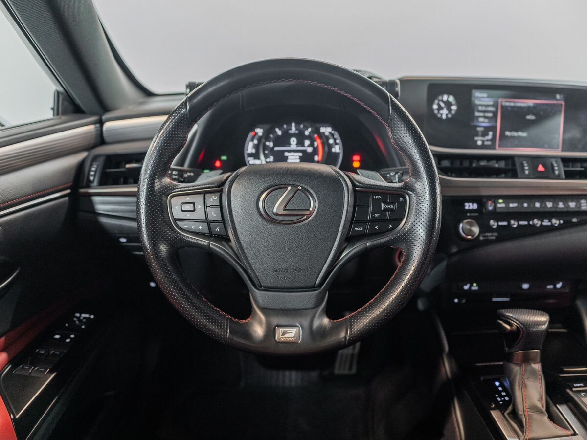 Lexus ES250 2021 - фото автомобиля