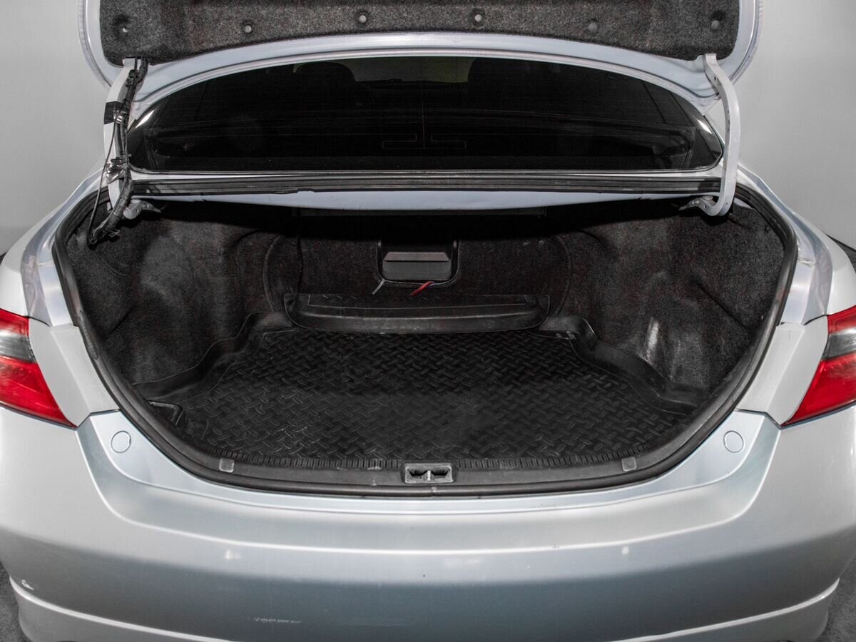 Toyota Camry 2006 - фото автомобиля